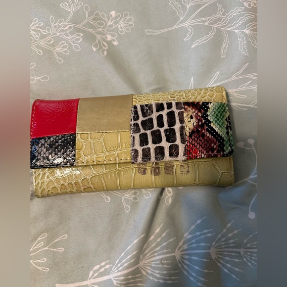 Cute Tri Fold Wallet - Picture 1 of 4